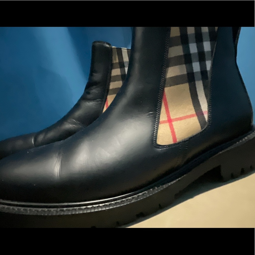 Burberry Allostock Lankle Boot